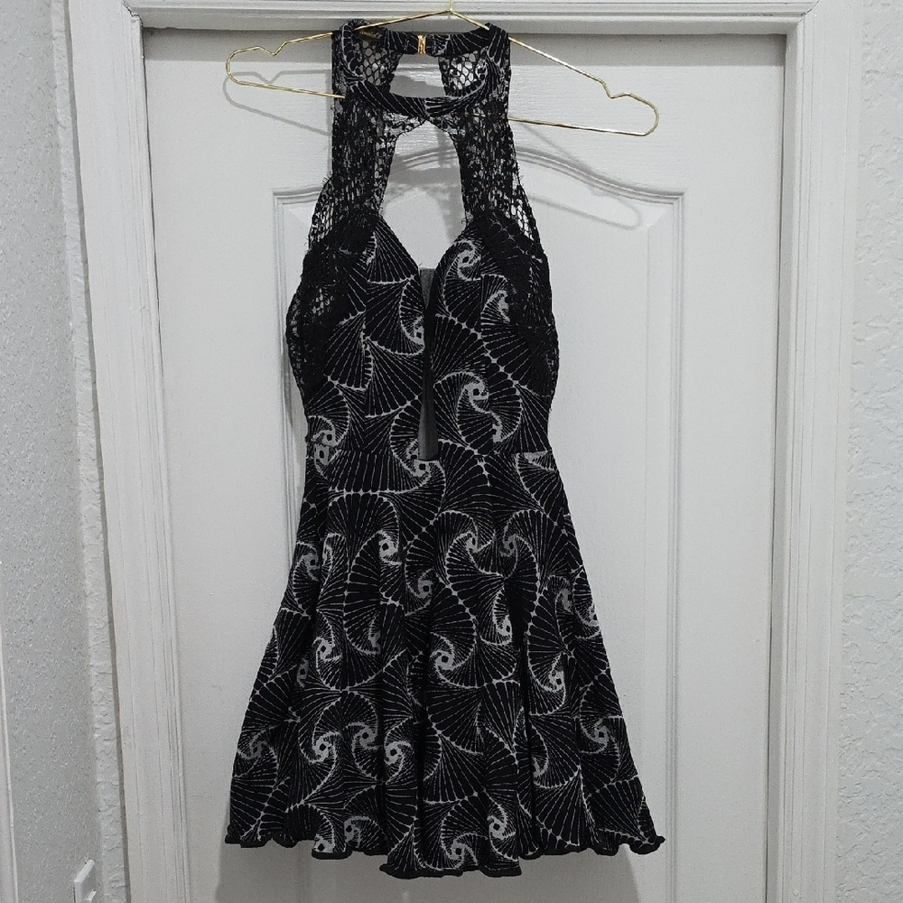 Elegant Black and White Patterned Dress